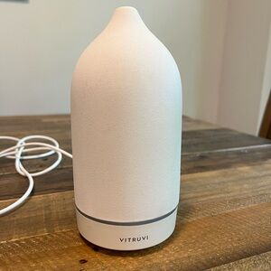 Vitruvi White Stone Diffuser